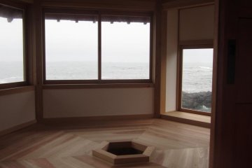 The hexagonal interior of Rokkakudo, with a space for a fire to brew tea