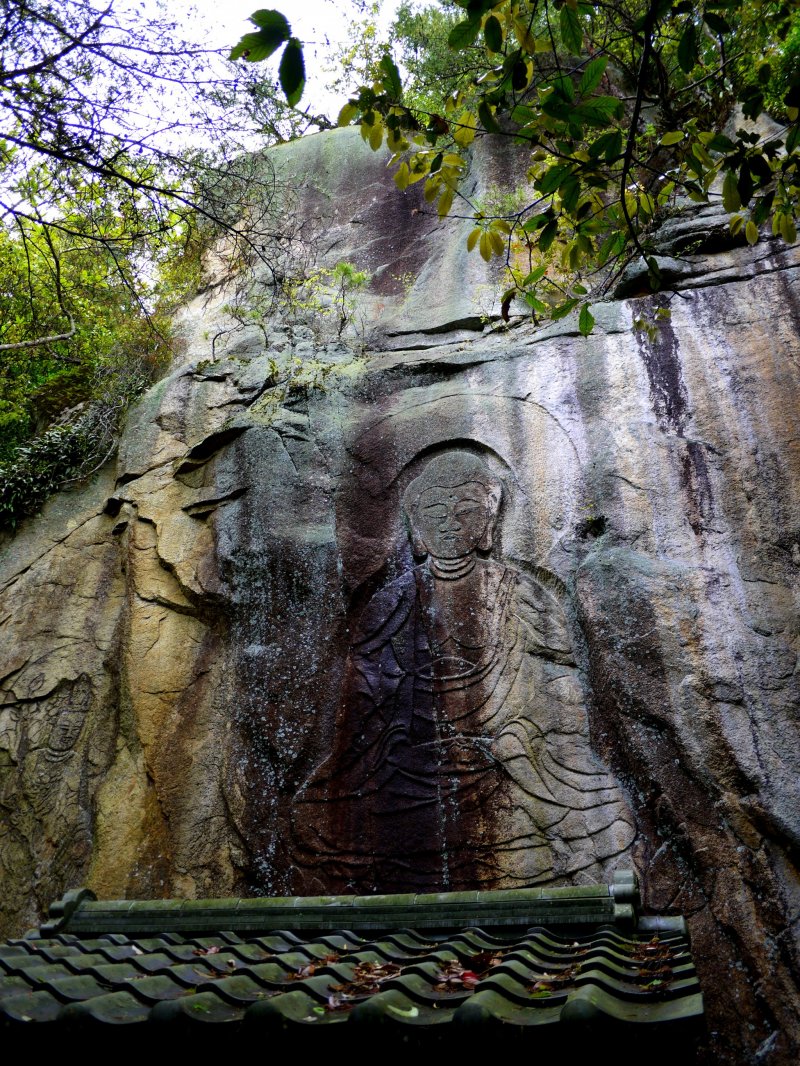 <p>The Buddha is 6.3 meters high</p>