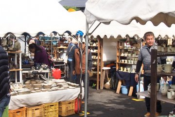 <p>Hundreds of stalls can be found throughout the town offering all sorts of pottery</p>