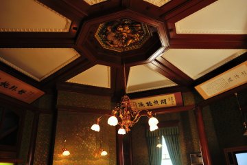 <p>The first floor of &#39;Gokin-do Hall&#39;, which is the&nbsp;octagon-shaped main tower of Sun Yat-sen Memorial Hall</p>