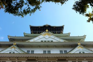 Kastil Osaka, Ciri khas kota yang menjulang dan cantik.