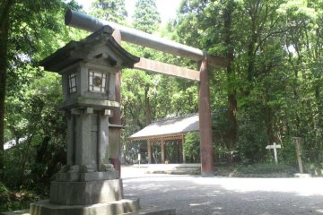 Jingu (Shrine)