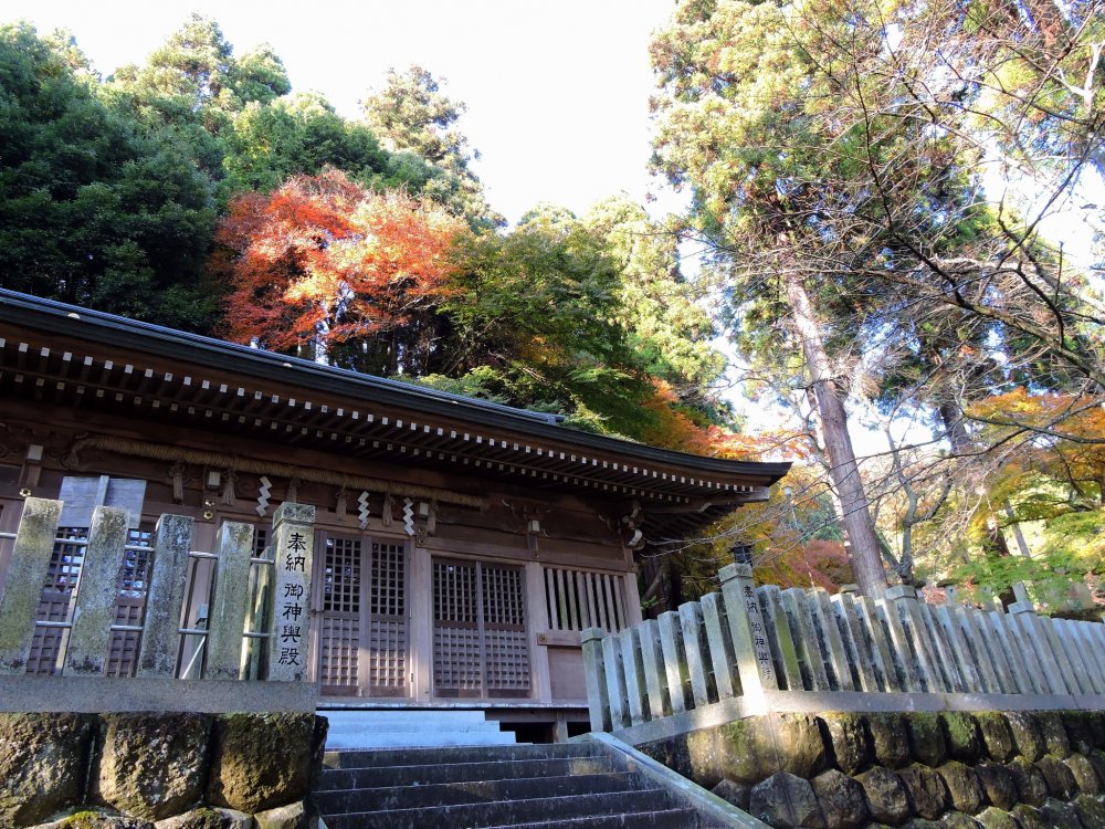 Sala do Mikoshi-Den do Santu&aacute;rio Okafuto na cidade de Echizen, Fukui