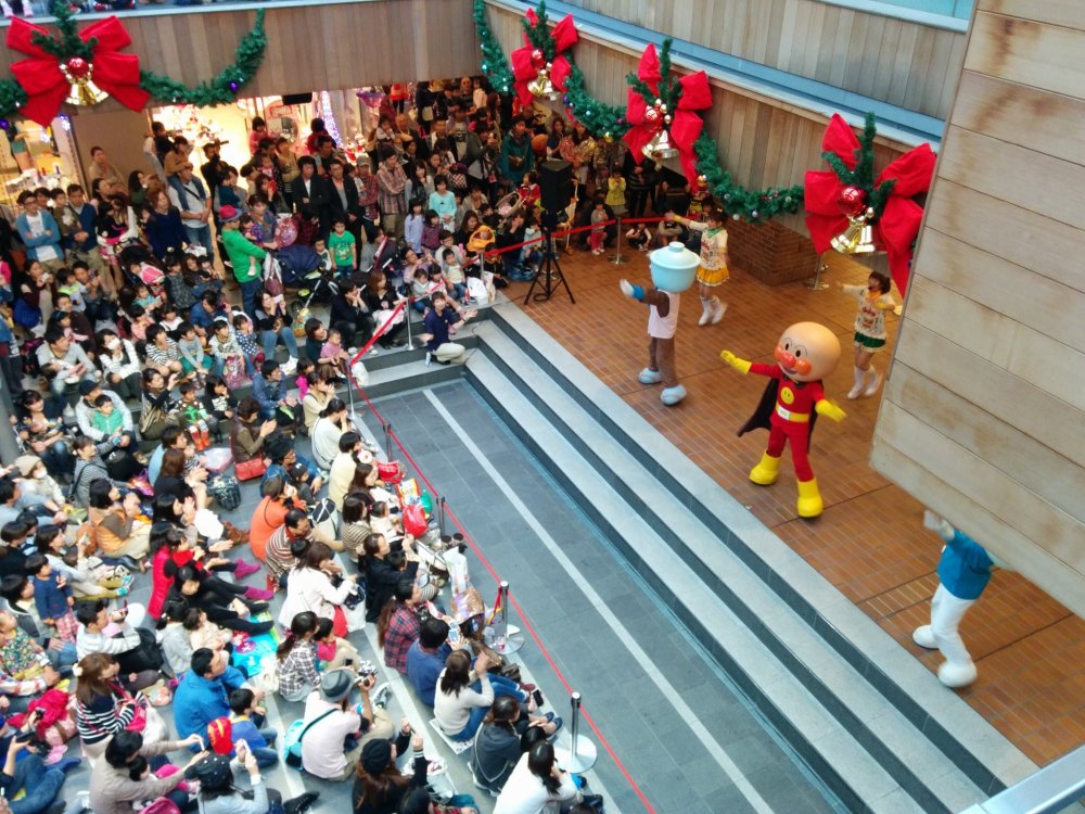 You can see the performance from the first or second floor. I was screaming louder than the children, &quot;Anpanman!!&quot;