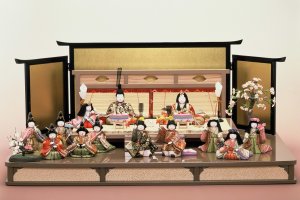 Edo Kimekomi Ningyo (Wood and Cloth Dolls)