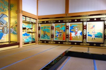 <p>อีกหนึ่งมุมที่โชว์ให้เห็นศิลปะหัตถกรรมของงานฝีมืออันวิจิตรของคนยุคก่อน ซึ่งนี่เป็นฉากกั้นห้องหนึ่งภายใน&nbsp;Honmaru Goten Palace นั่นเอง</p>