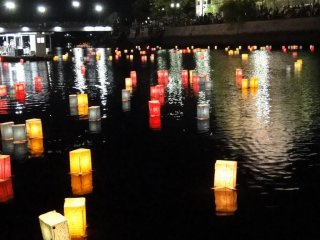 Floating Lanterns in Front of the Abomb Dome