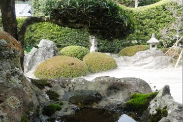 <p>Сад в резиденции Мифунэ</p>