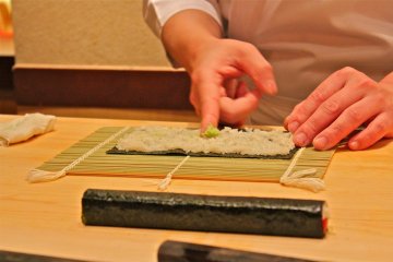 <p>A swipe of wasabi for our&nbsp;Kanpai-maki roll</p>
