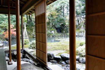 <p>In nice weather, you can step out onto the veranda for a closer look at the garden</p>