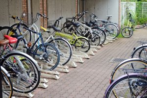 ลานจอดจักรยานให้เช่ารายเดือน ในราคาเดือนละ 20000 เยนเท่านั้น