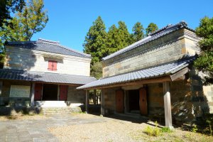 Enjoy viewing some of the collection in these traditional Japanese buildings.