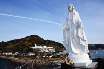 <p>The statue of the Virgin Mary standing on the cape. It was built in 1949 commemorating the 400th anniversary of Francis Xavier&#39;s first visit to Japan.</p>