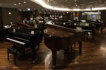 <p>5F: The piano floor features the greatest number of pianos on showcase in Japan. It&#39;s heaven for any visiting pianist!</p>