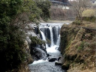 The upper section of Shimojo Waterfall