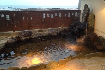 <p>This private onsen is available to guests (booking is necessary)</p>