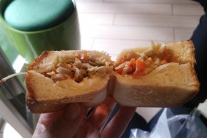 Sandwich-nya juicy dan lezat