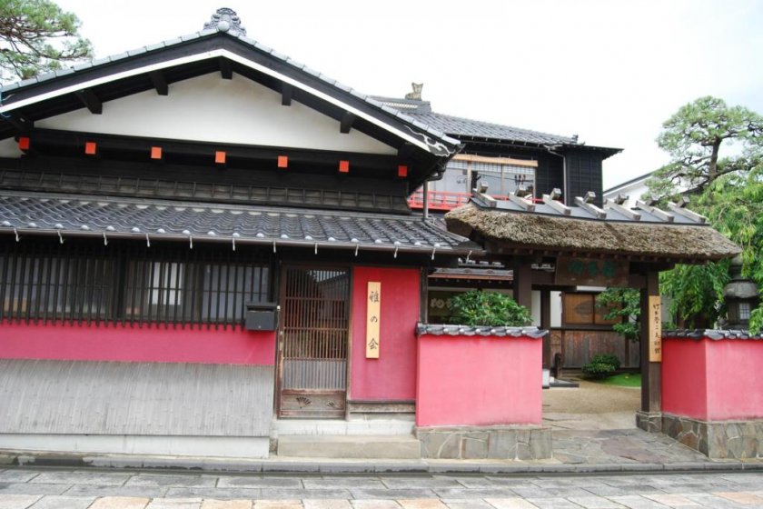 Entrance of Somaro traditional maiko teahouse