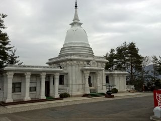 The Sri Lankan pagoda