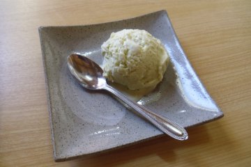 <p>Homemade soba ice-cream</p>