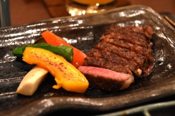 내가 가마쿠라에서 처음 먹은 와규 스테이크 세트! (와규는 일본산 쇠고기)