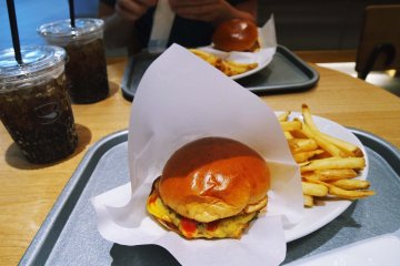 <p>The 3rd Burger cheeseburger</p>