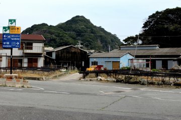 <p>Near the port many trays are set up for drying shirasu</p>