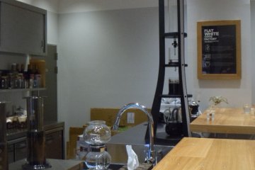 <p>They&#39;re serious about coffee here - just look at that percolator</p>