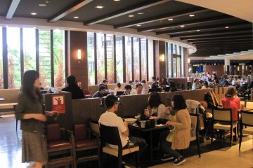 <p>The food court is packed during lunch and dinner hours...</p>