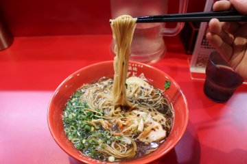 <p>Noodles are thin but chewy and made fresh using shrimp as one of the ingredients</p>