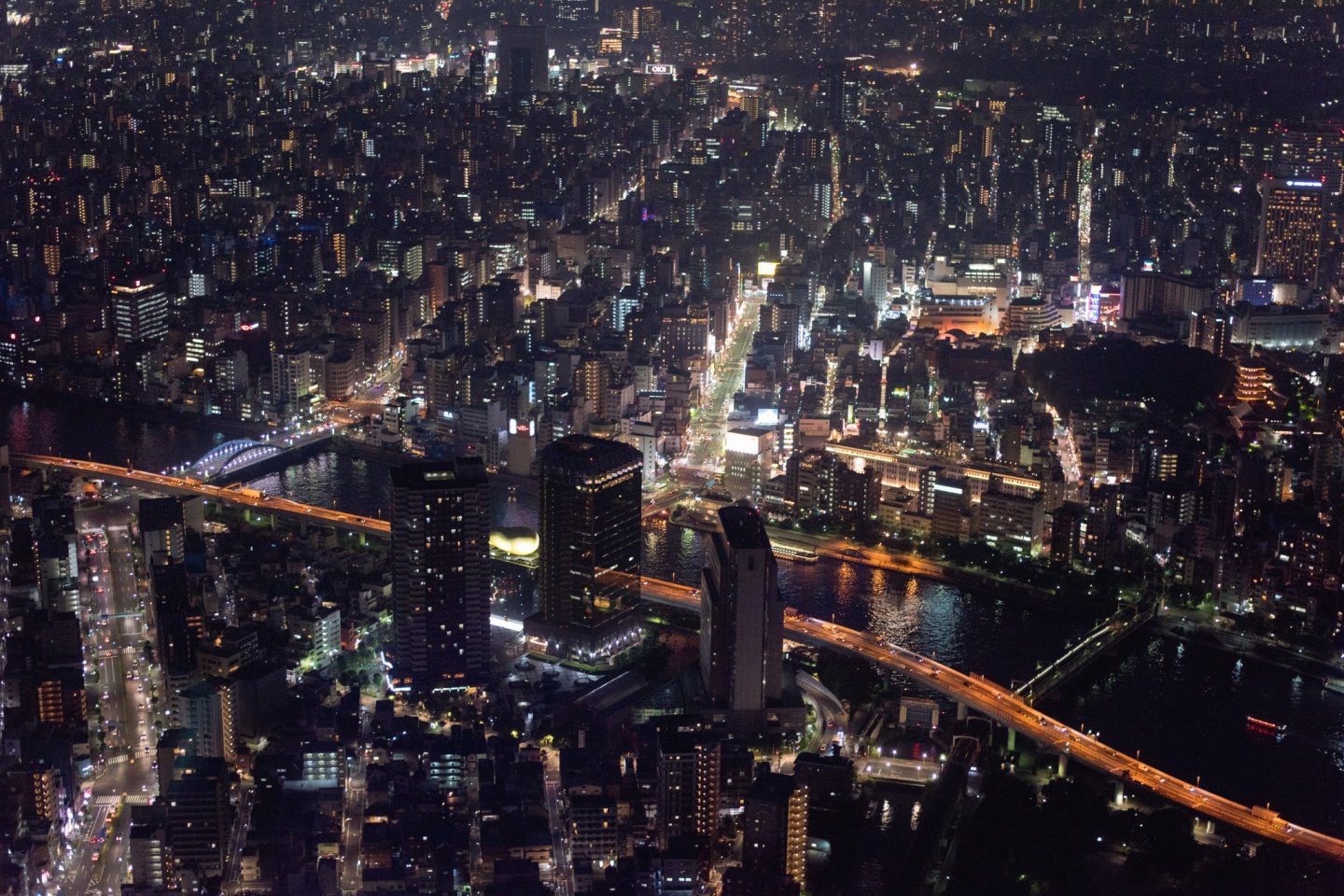 Cityscape of Tokyo at night, from the Skytree