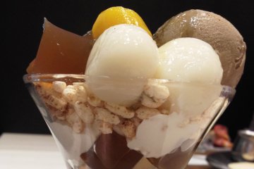 <p>Lush desserts topped with glaced chestnut and roasted tea ice cream</p>
