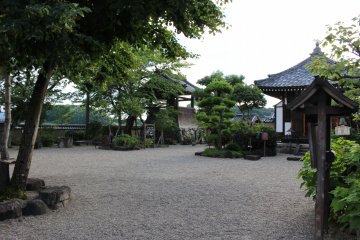 <p>The yard of Asuka Temple</p>