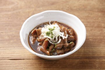 Beef stew tapas (&yen;500)