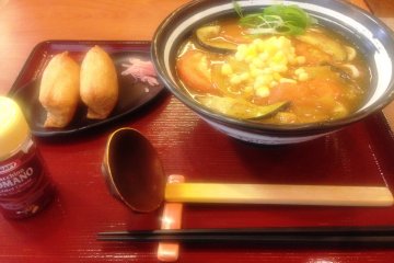 <p><span style="line-height: 20.8px;">The set menu includes the noodles plus either inari sushi in a deep-fried sweet bean curd pocket, or rice steamed with seasonings.</span></p>
