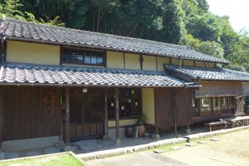 <p>The traditional ryokan, now a ceramics museum and gift shop</p>