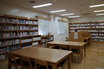 <p>The public reading room on the ground floor, with lots of material free for use&nbsp;</p>