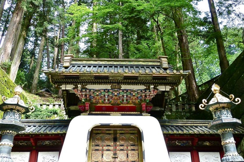 Kohka-mon Gate leading to Iemitsu’s grave