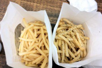 Left: Standard French fries, Right: With the habanero spice