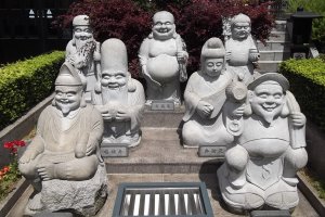 Buddhist deities at Io-ji