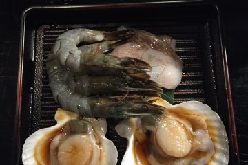 I also didn't forget to order the mix seafood, because Hokkaido is famous for its fresh-seafood