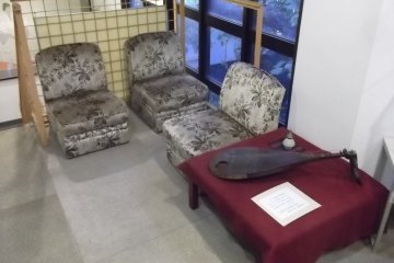 <p>The little lounge at the top of the stairs</p>
