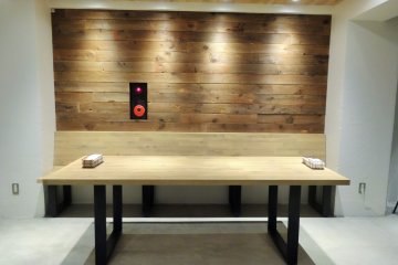 <p>The seating at Crisp Salad works is both communal and individual tables</p>
