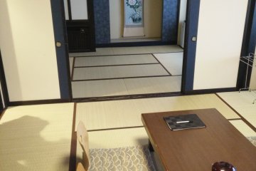 Tatami room with connecting room
