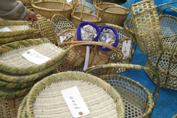 <p>Articles hand made with rice straws</p>
