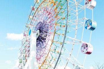 Enjoy the scenery of Hiji city from the highest point of this amusement park.