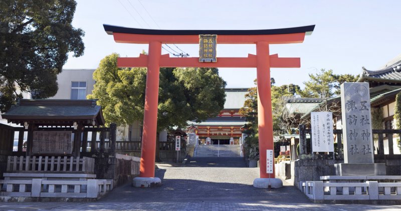 The main entrance to the shrine grounds