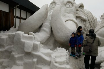 More cartoon inspired sculptures by Tokamachi Station