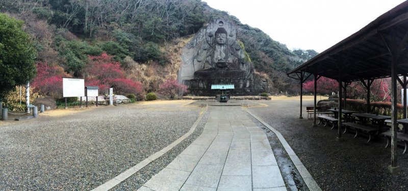 The Buddha is 31 meters high.
