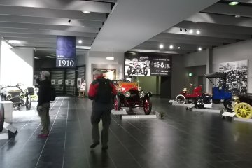 Early auto exhibit